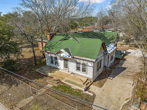3rd image of 718 W Frank Ave