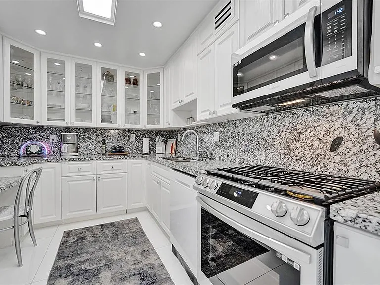 2030 S Ocean Dr #510 — Photo 3
