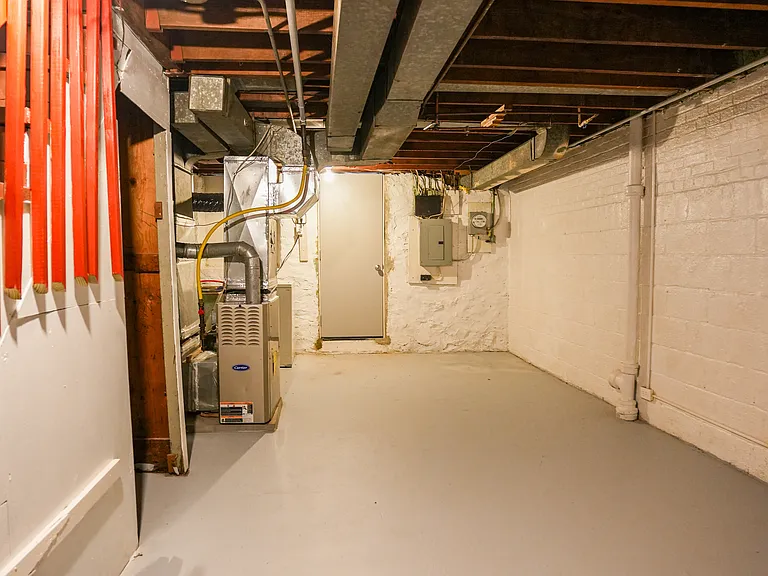 833 E Cold Spring Ln — Photo 22