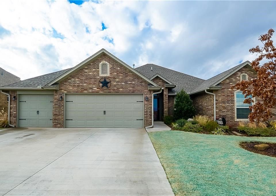 2801 BUSHEYWOOD DR_FORNT VIEW