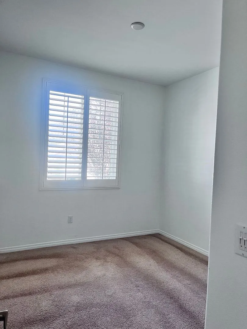 Beautifully Spacious 2-Story Home — Photo 3