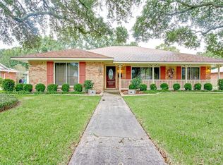 5463 Grape St, Houston, TX 77096