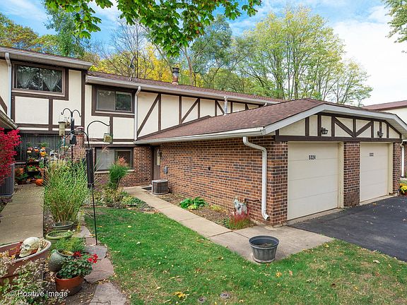 2nd image of 5324 Newport Dr