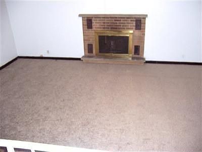5th image of 7105 Montana Ave