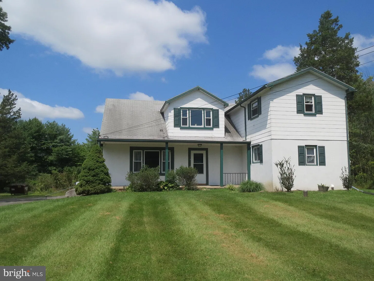 2 bed, 1.0 bath, 75000 sqft, $1,800 — Photo 1
