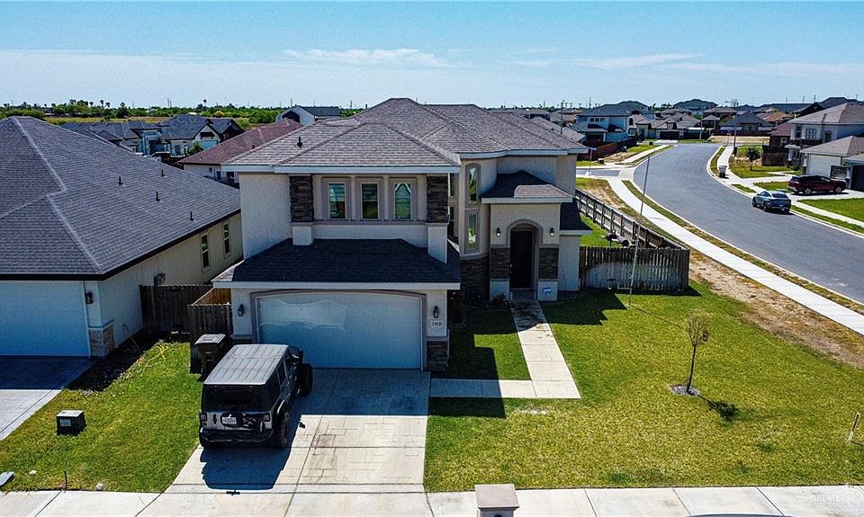 1st image of 1904 E Ridgeway Cir