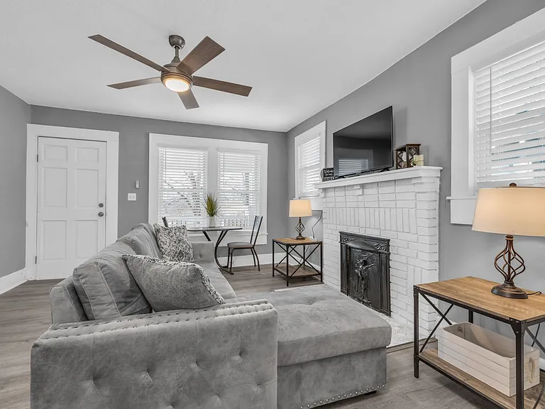 3402 Dodson Ave — Photo 6
