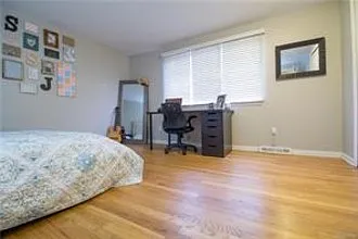 2317 Parmenter Blvd — Photo 5