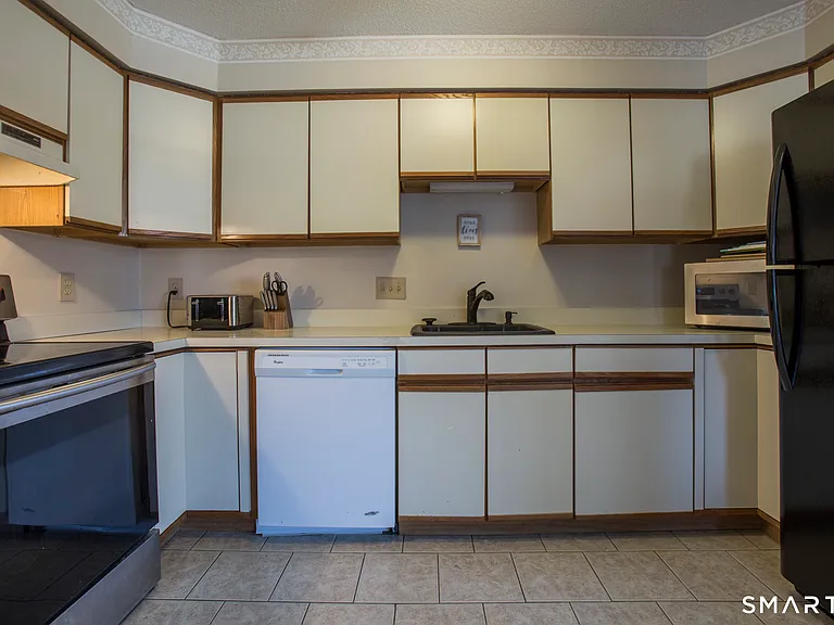 15 Thistle Way #D — Photo 8