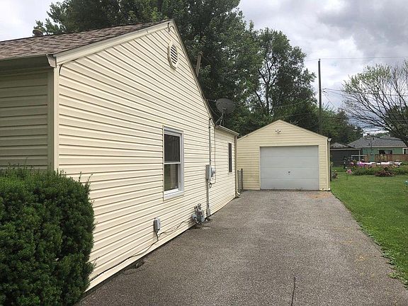 2nd image of 2331 E Gimber St