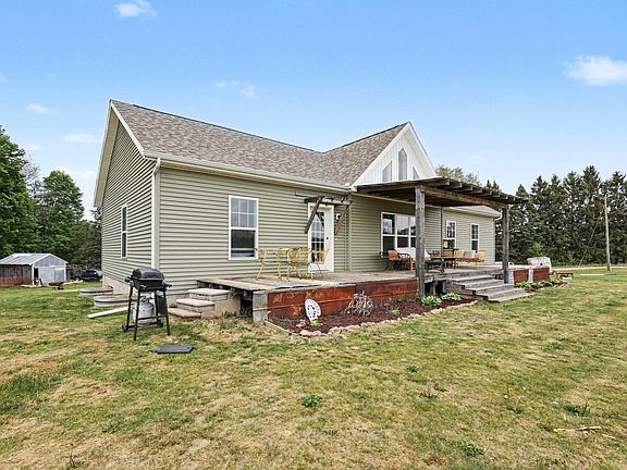 4th image of 2404 Froede Rd