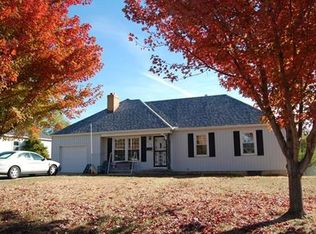 6103 N Woodland Ave, Kansas City, MO 64118