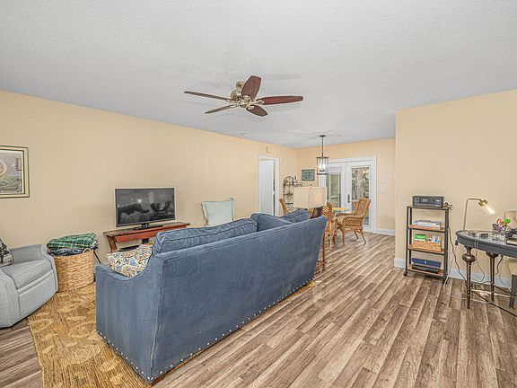 5th image of 1157 SW Abbey Avenue