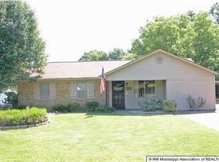 5958 W Tishomingo Dr, Horn Lake, MS 38637