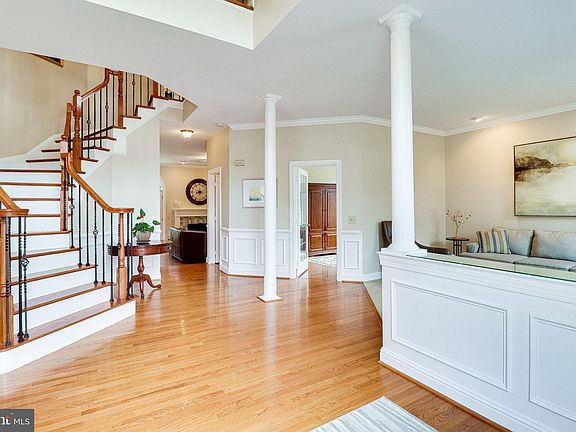 4th image of 5505 Hamlet Hill Ct