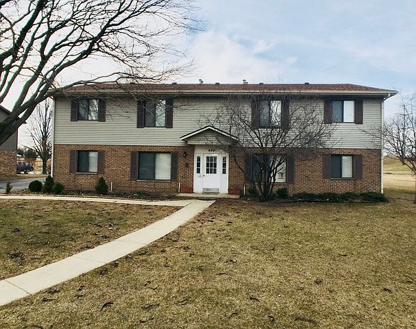 1st image of 440 Echo Ln