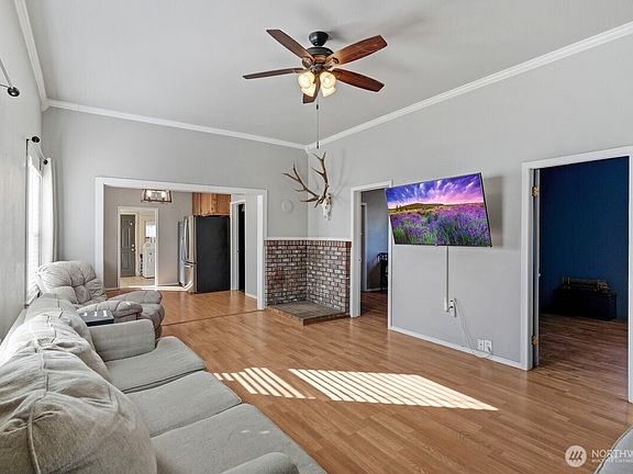 4th image of 110 Fowler Road