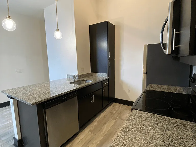 Pilot Place — Photo 34