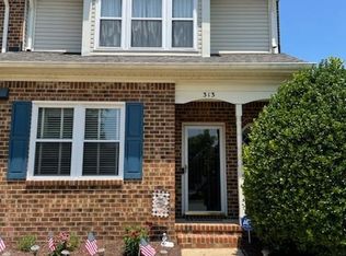 313 Cobb Island Ct, Chesapeake, VA 23322