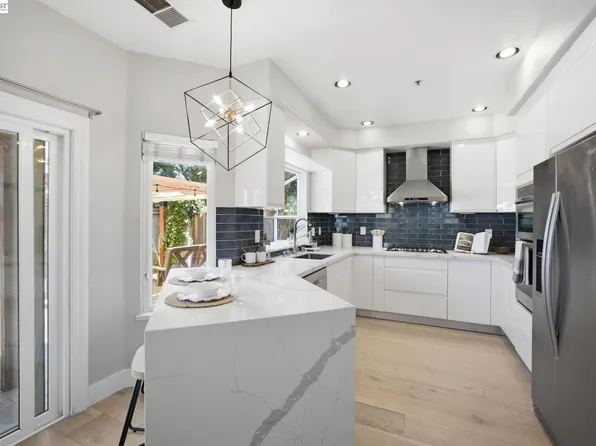 8511 Mahogany Pl, Newark, CA 94560