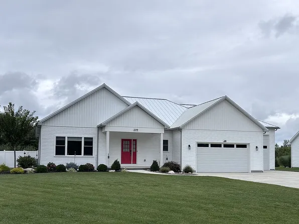 209 Dockside Dr, Youngstown, NY 14174