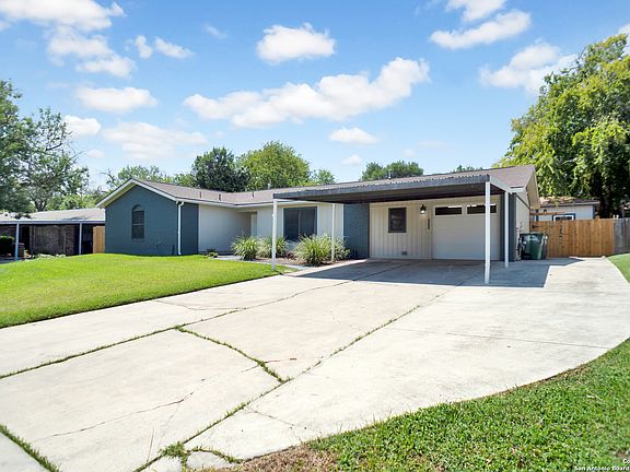 3rd image of 7427 Castle Trail Dr.