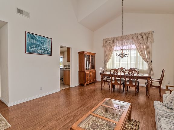 5th image of 850 Day Lily Ct