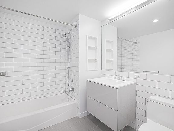 5th image of 400 W 113th St APT 1017