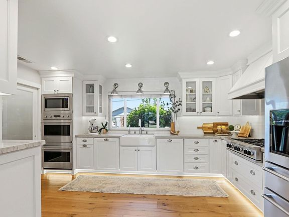 4th image of 1044 Audrey Ave