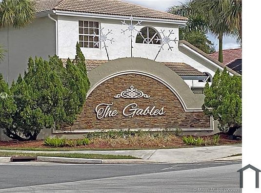 2nd image of 51 Gables Blvd
