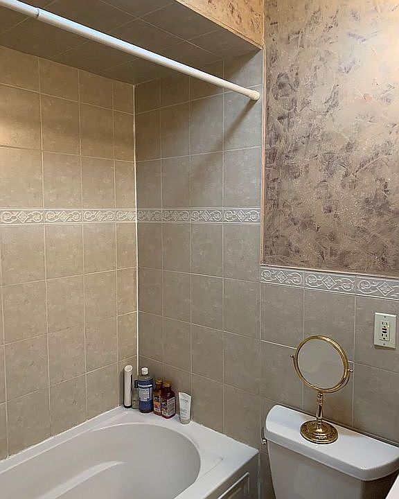 1st image of 402 23rd St #1B