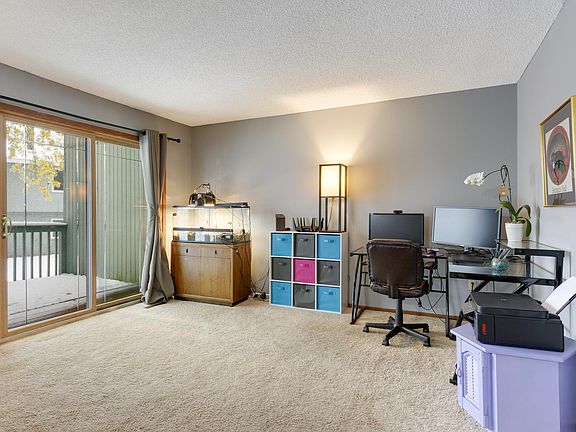 4th image of 133 Canabury Ct