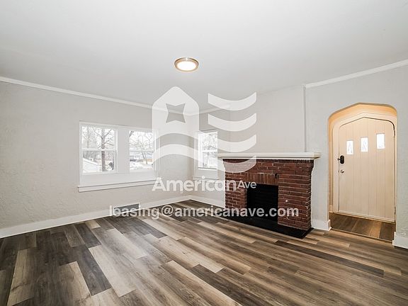 1741272_003_wm_-_living_room_13401320.jpg