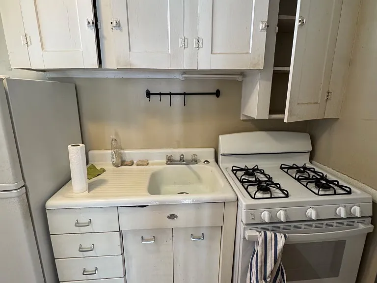 413 N Main St #22 — Photo 4