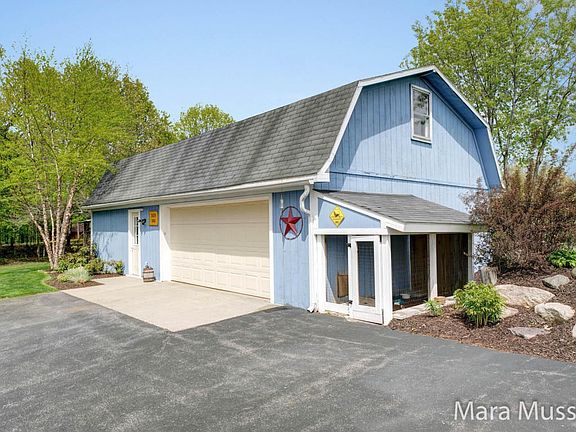 2 Story Garage / Pole Barn