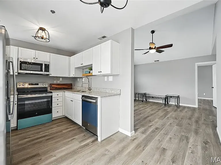 151 Imperial Crown Way #J — Photo 10