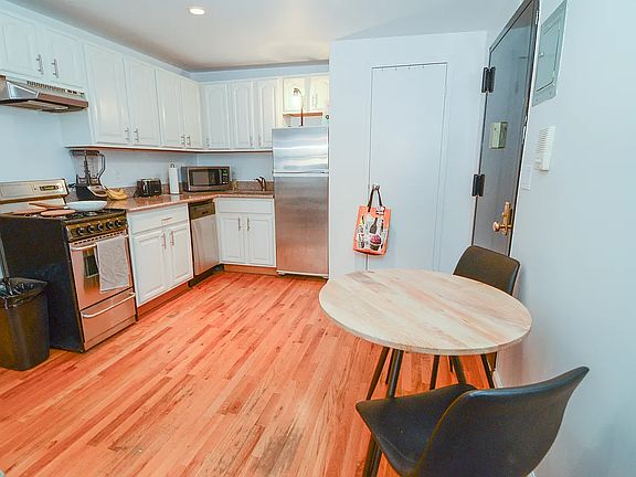 4th image of 500 Hudson St #5