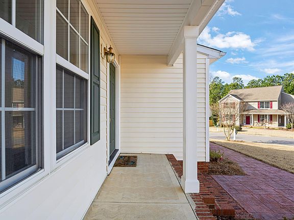 3rd image of 101 Rocklyn Ln