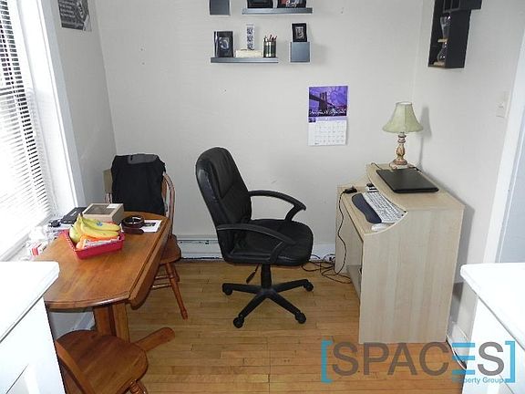 5th image of 3839 N Greenview Ave #3843E2