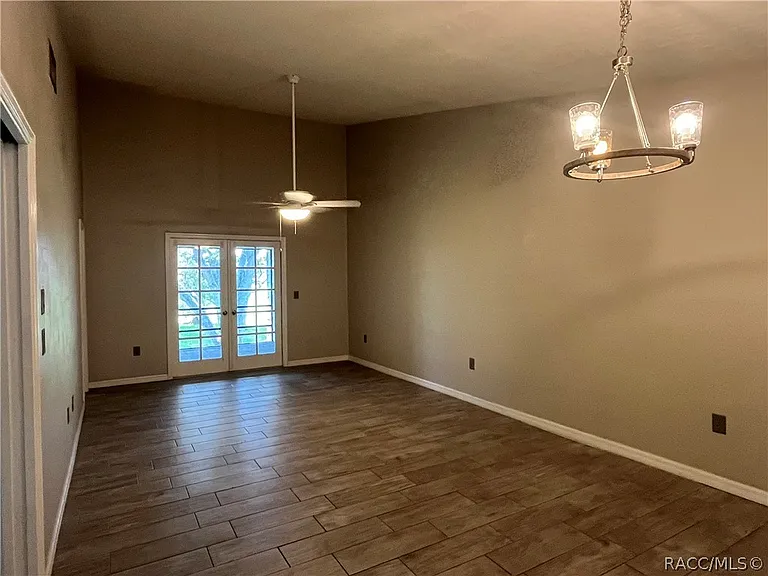 600 E Gilchrist Ct #5A — Photo 17