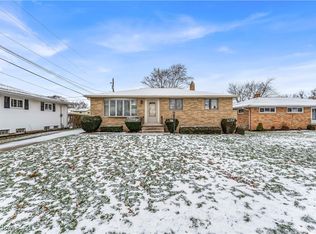 9924 Valley Forge Dr, Parma Heights, OH 44130