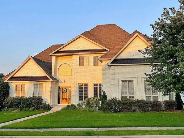 5405 S 61st St, Rogers, AR 72758