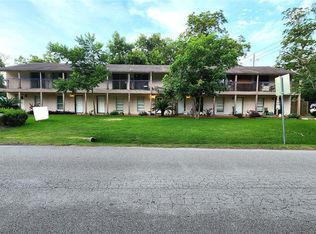 122 N Iowa Ave, League City, TX 77573