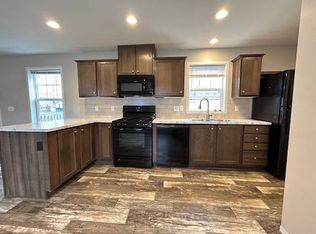 7055 Quarry Rd #190, Amherst, OH 44001