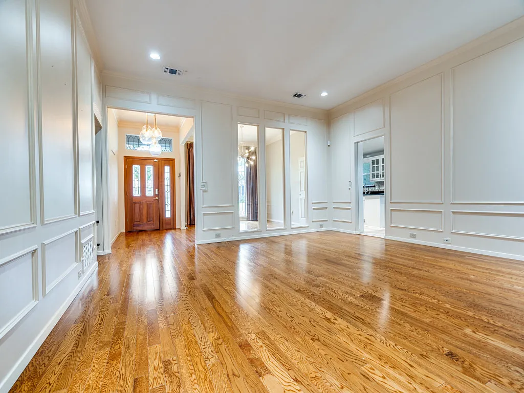 4 bed, 2491 sqft, $3,100 — Photo 3