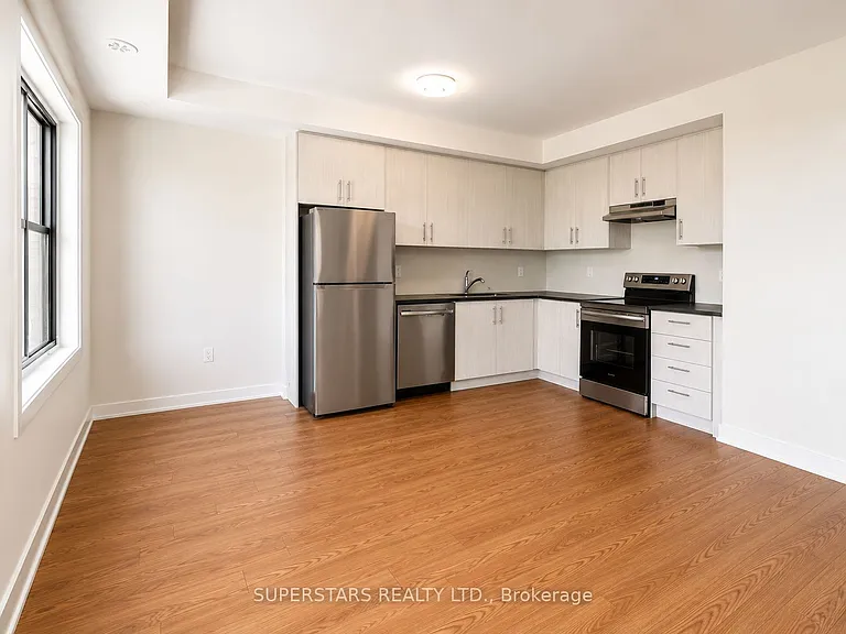 15100 Yonge St #207 — Photo 5