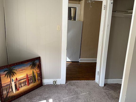 3rd image of 902 High St APT 2