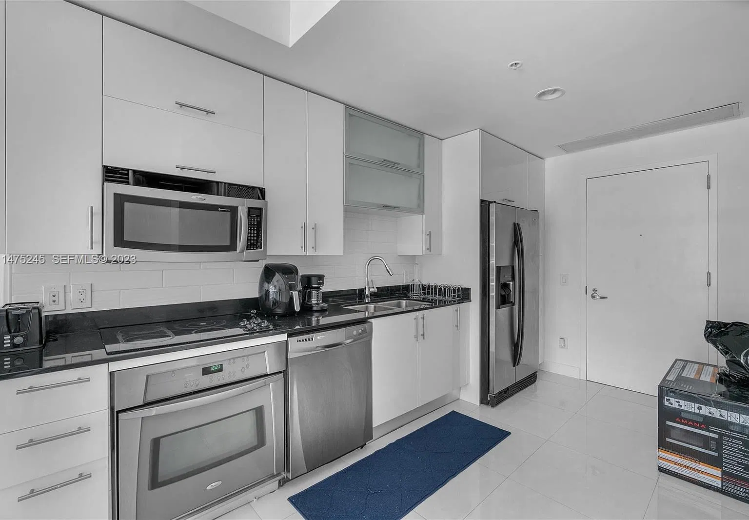 1 bed, 1.5 bath, 785 sqft, $2,900 — Photo 3