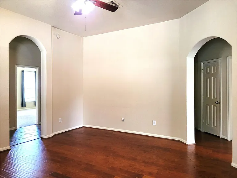 6042 Starbrook Creek Dr — Photo 10