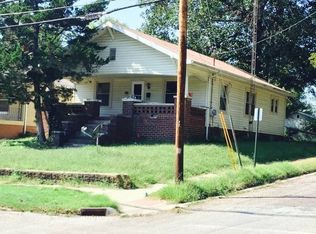 543 N 15th St, Murphysboro, IL 62966